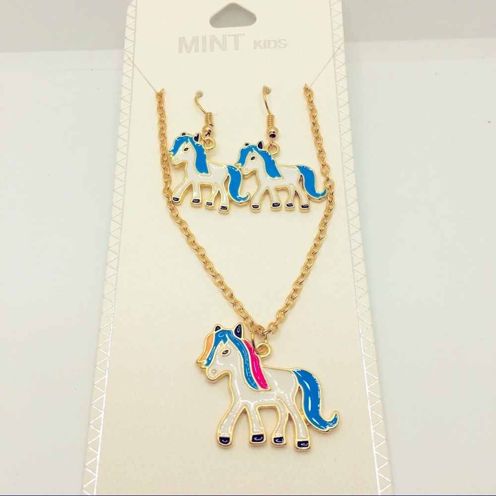 NECKLACE UNICORN & EARRINGS SET!! ADORABLE!